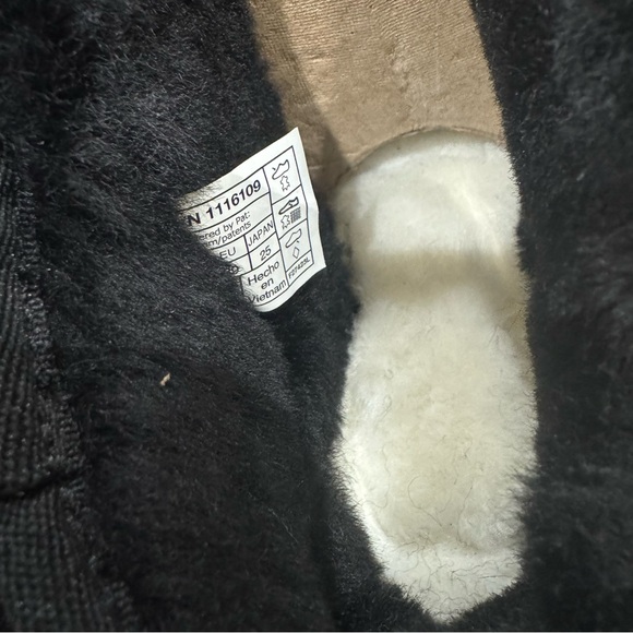 UGG Classic Ultra Mini Black Boots - Picture 7 of 13